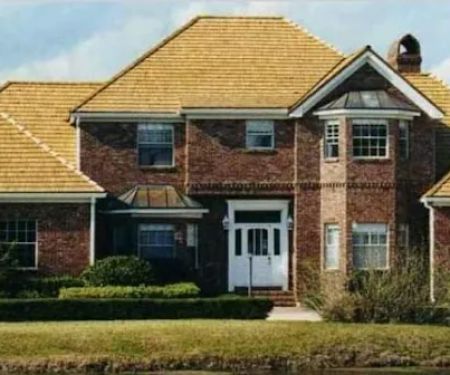 A Larsson & Sons Roofing