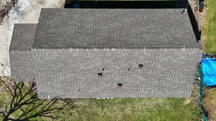 SUPREME ROOFING GROUP Picture 1