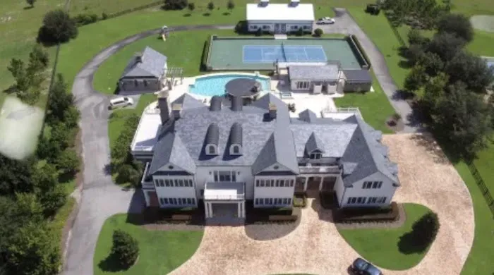 Chontas Roofing and Construction Picture 2