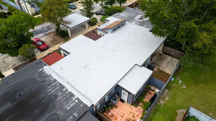 Zee’s Roofing and Construction Picture 1