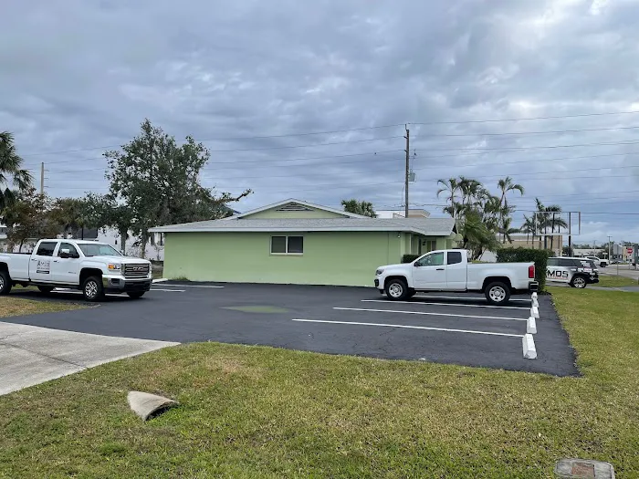 Amos Exteriors - Florida Picture 8