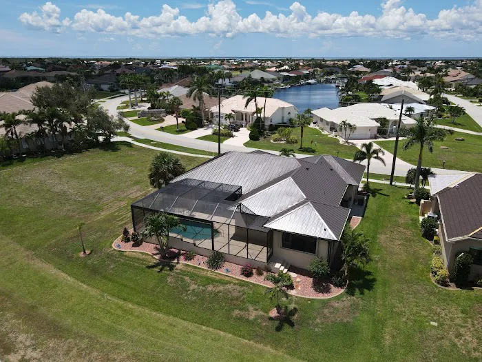 A.U.E. Roofing & Construction Picture 1