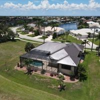 A.U.E. Roofing & Construction ico