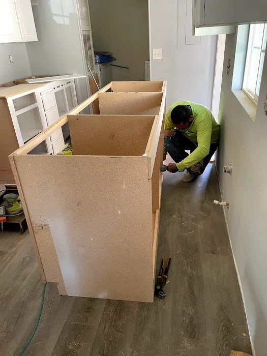 DIAZ SMART ROOFING & REMODEL LLC Picture 1