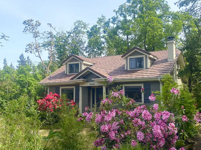 C C & L Roofing Co Picture 9