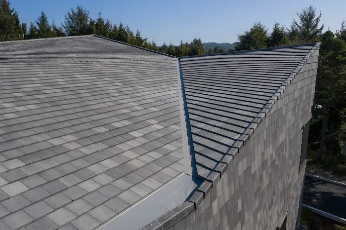 C C & L Roofing Co Picture 6