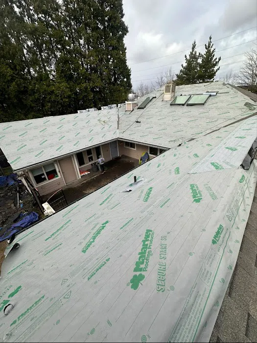 Oregon Roofers Inc Picture 1