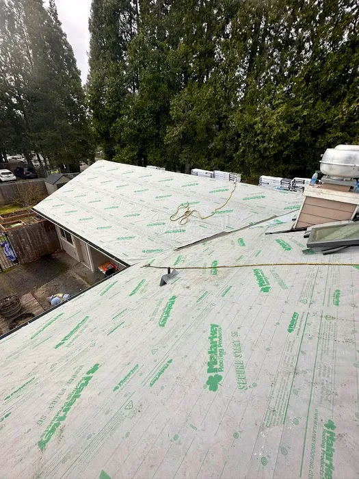 Oregon Roofers Inc Picture 4