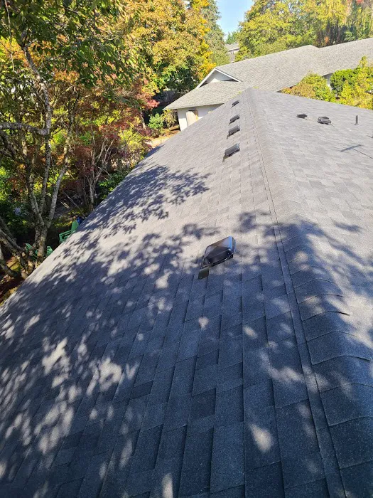 Oregon Roofers Inc Picture 10