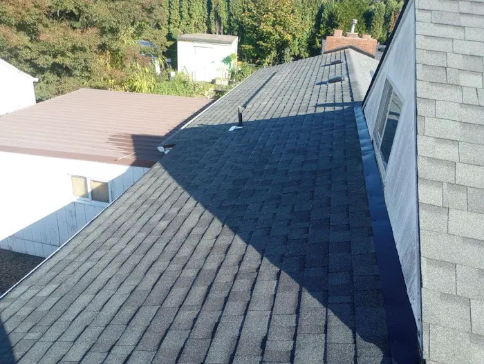 Oregon Roofers Inc Picture 3