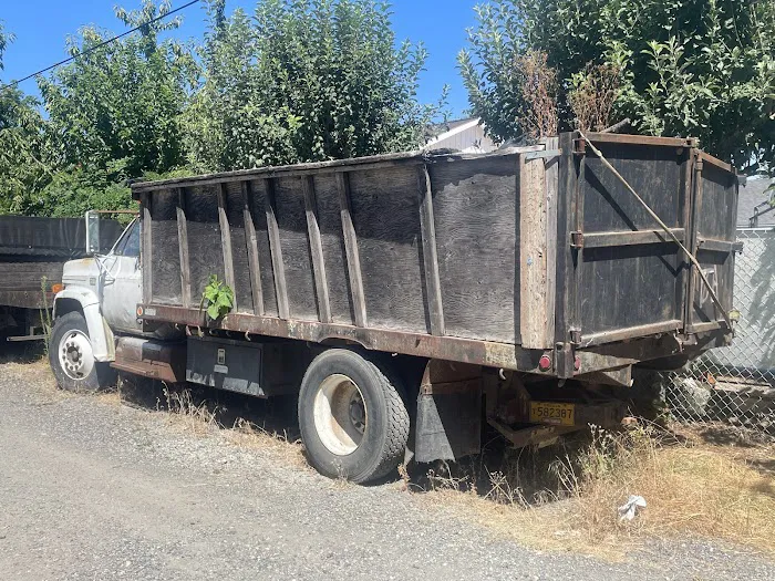 I & A Roofing LLC Picture 4