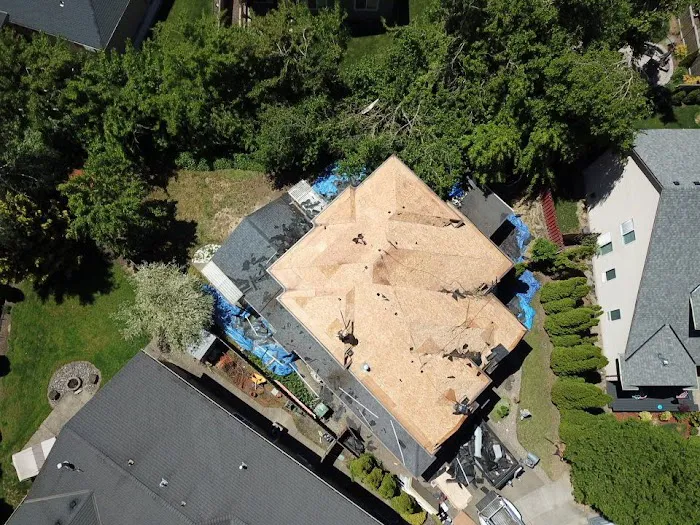 Oswego Roofing & Gutters Picture 1