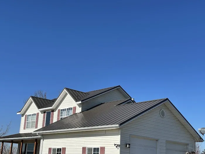 Ultimate Roofing LLC Picture 1