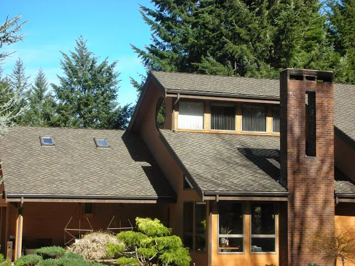 Sawtooth Roofing Company Picture 1