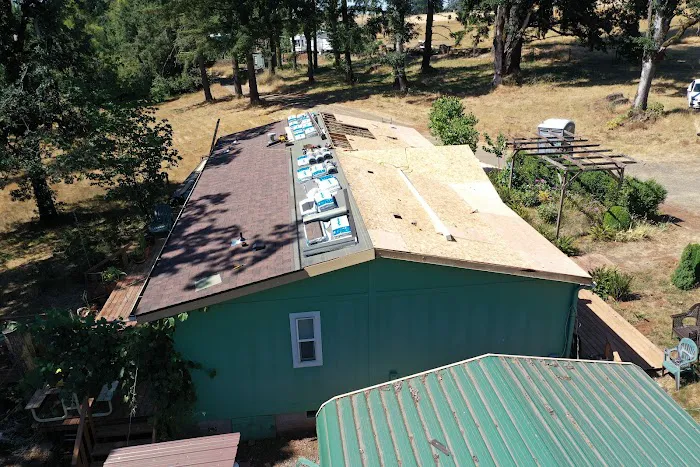 Northwest Roof Tech Picture 3