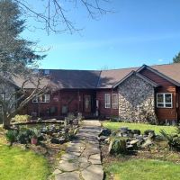 Official Fast & Son Roofing ico