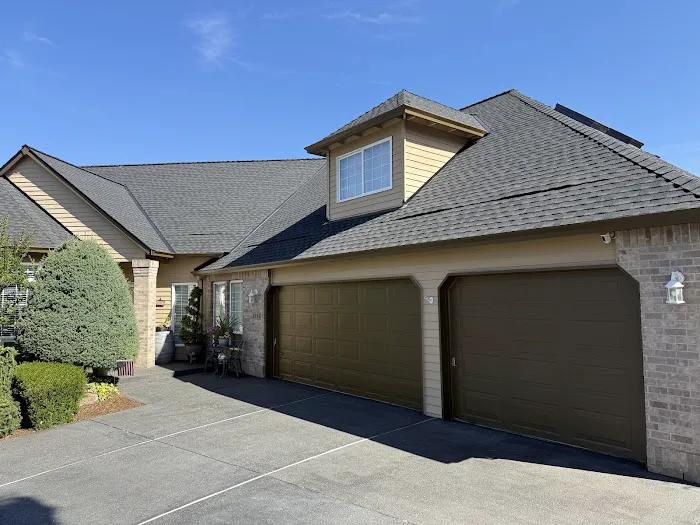 Blue Moon Roofing & Gutters Picture 5