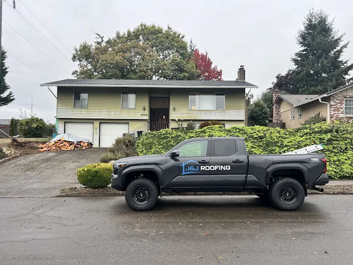 J&J Roofing & Construction Picture 2
