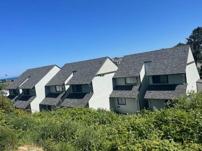 Aquarius Roofing LLC Picture 9