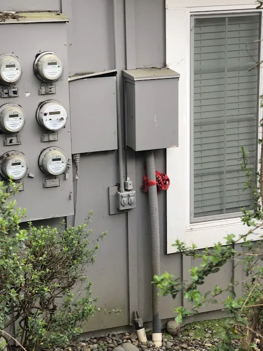 Carlson Roofing Company Inc Picture 1