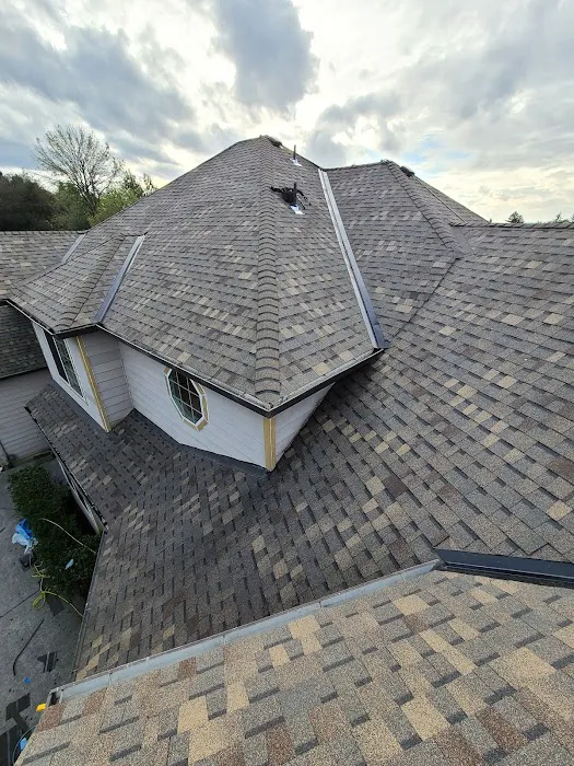 Evergreen construction and roofing Picture 3