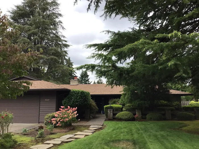 Ed’s Economy Roofing LLC Picture 9