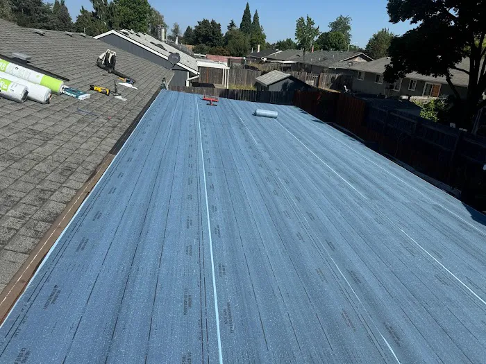 J&R Roofing & Construction LLC Picture 5