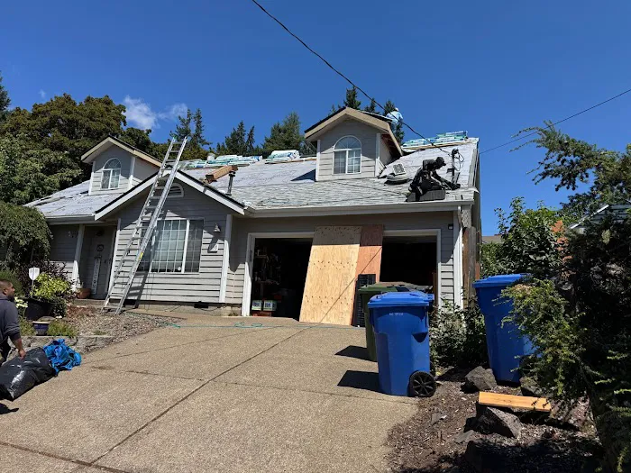 J&R Roofing & Construction LLC Picture 7