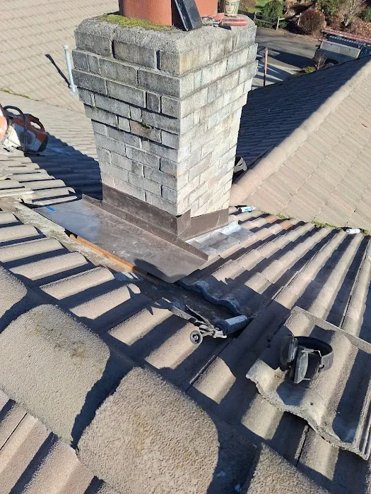 M and M Roofing Inc Picture 7