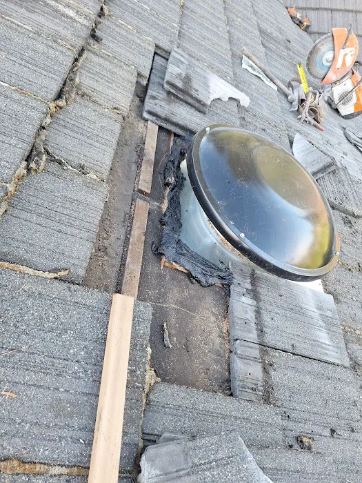 M and M Roofing Inc Picture 9