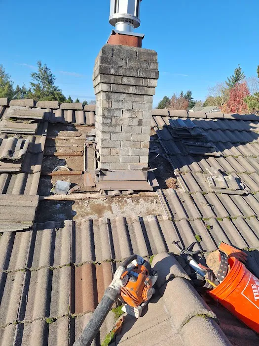 M and M Roofing Inc Picture 10