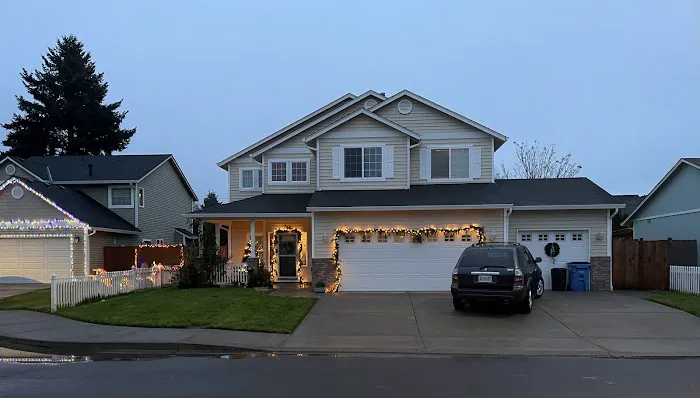 Grant Roofing & Pressure Washing Picture 3