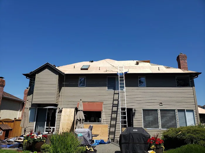 Grant Roofing & Pressure Washing Picture 4