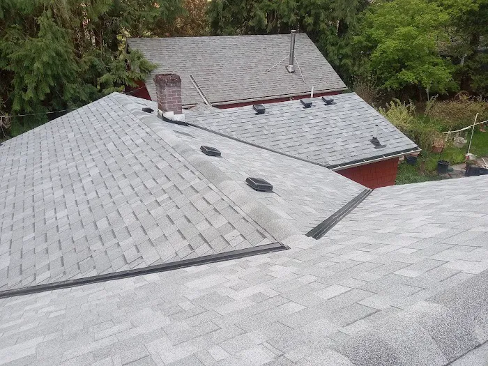 R&H Roofing & Siding Picture 6