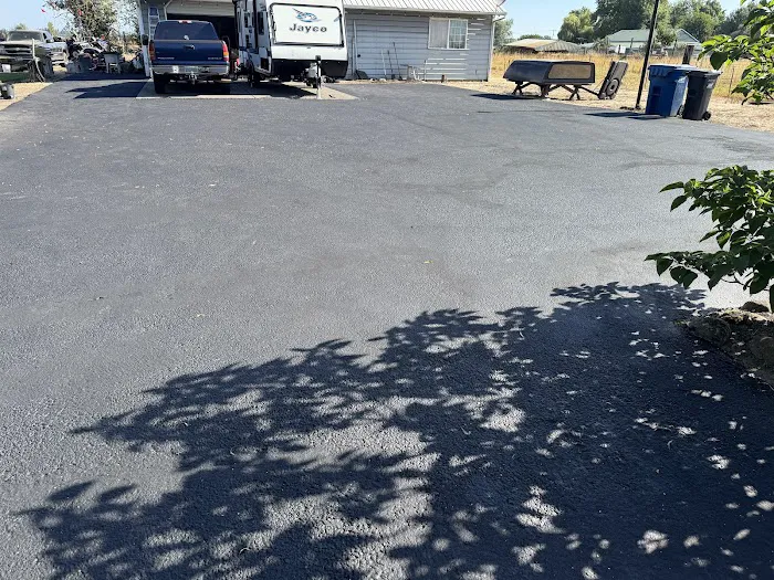 R&H Roofing & Siding Picture 2