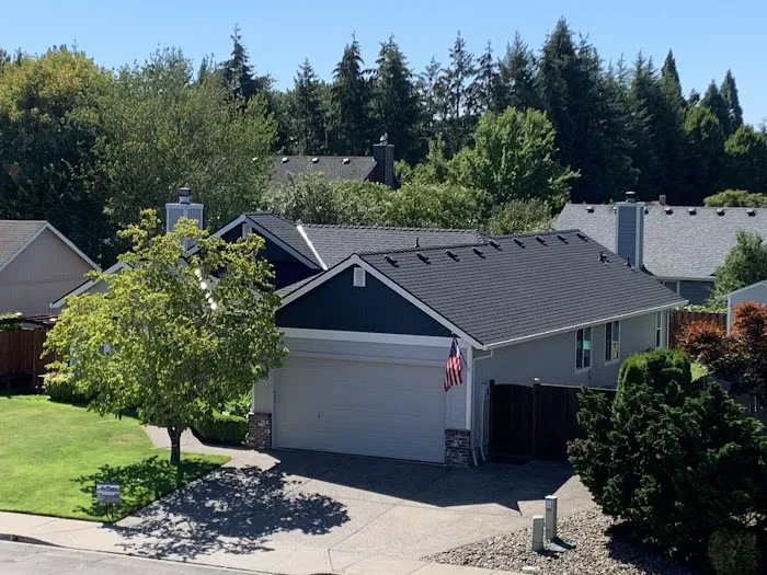 Mac Roofing and Siding Construction Picture 2