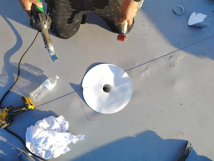 The Gutter Guy - A.V. Roofing Inc. Picture 1