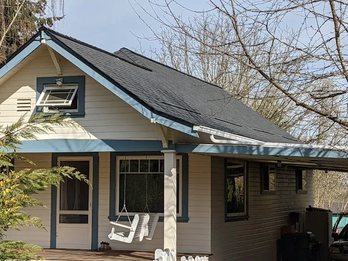 Kneeland Brothers LLC Picture 1