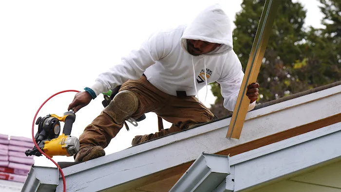 SLEEK EXTERIORS Picture 6