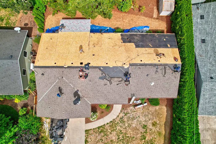 SLEEK EXTERIORS Picture 1