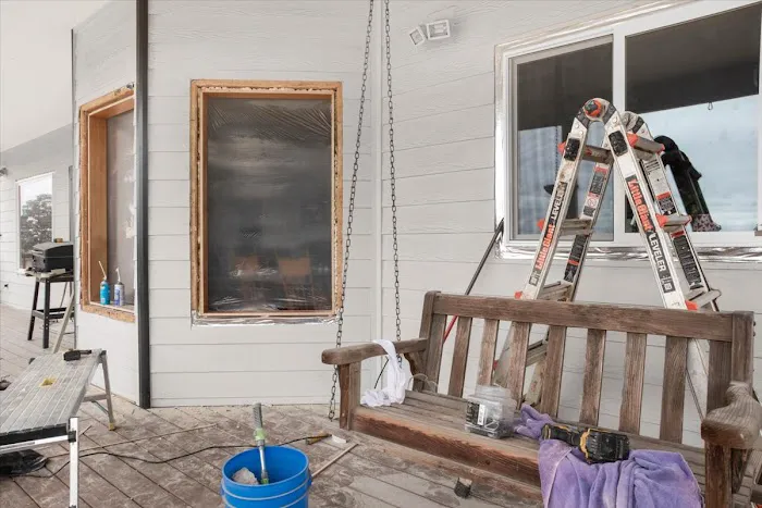 SLEEK EXTERIORS Picture 7