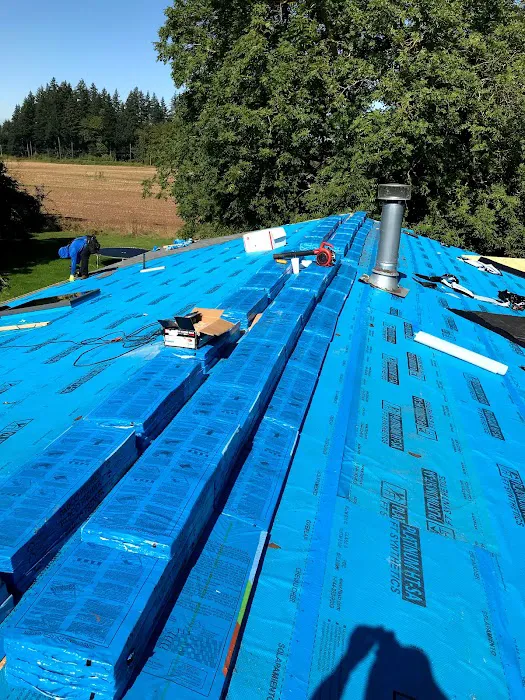 EMDF Roofing, LLC Picture 10