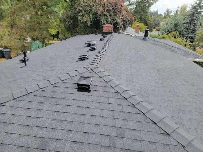 Reynolds Roofing / THE ROOFER Picture 6