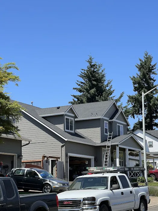 Reynolds Roofing / THE ROOFER Picture 9