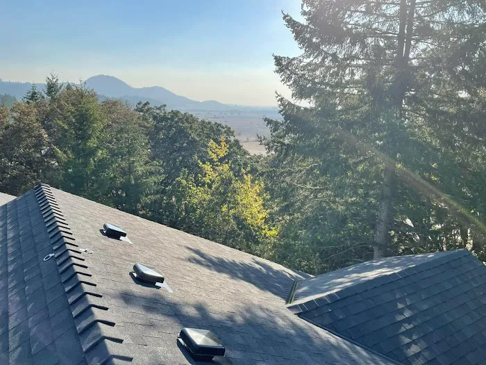 Coberly's Roofing and Construction LLC Picture 2