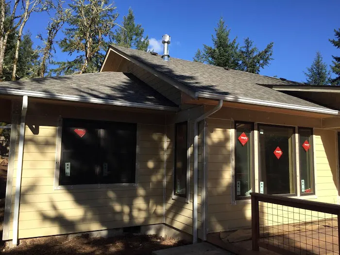 AMERICAN SEAMLESS GUTTERING INC Picture 5