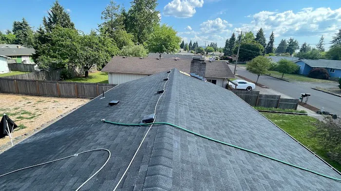 AMC Roofing LLC Picture 3