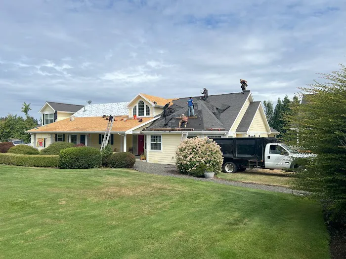 Father & Son Roofing LLC Picture 1