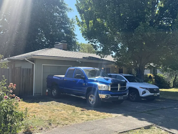 Deschutes Roofing Picture 7