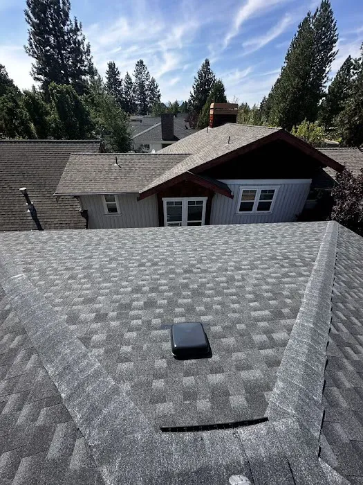 Deschutes Roofing Picture 4